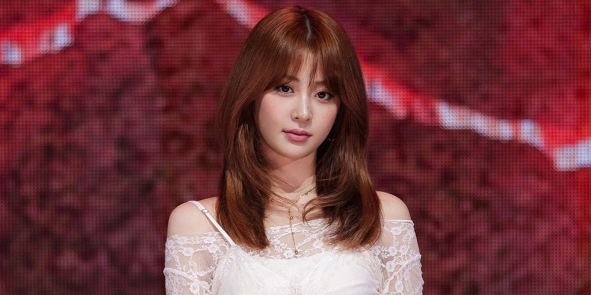 yunjin-lesserafim-source-music-nunasnation